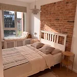 Zurawie 60 Apartman