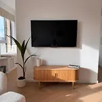 Zurawie 60 Apartman