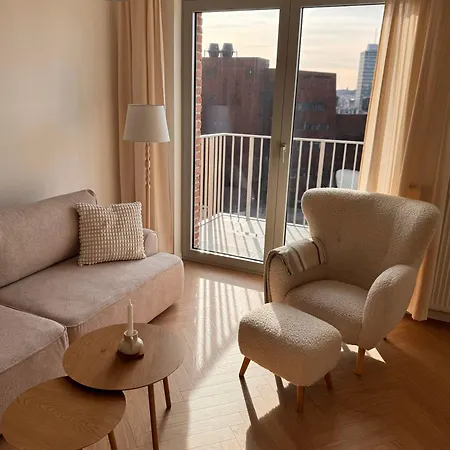 Apartment Zurawie 60 *